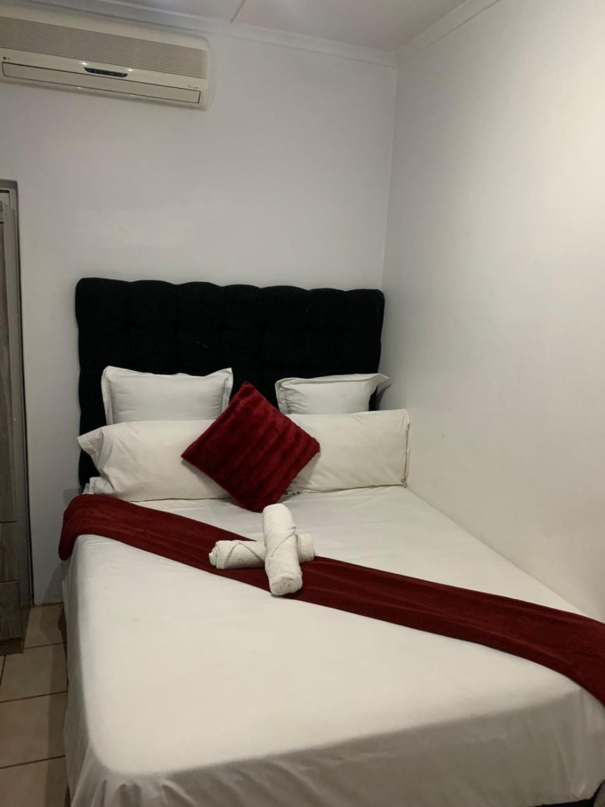 Jnc Lodge Richards Bay Kültér fotó