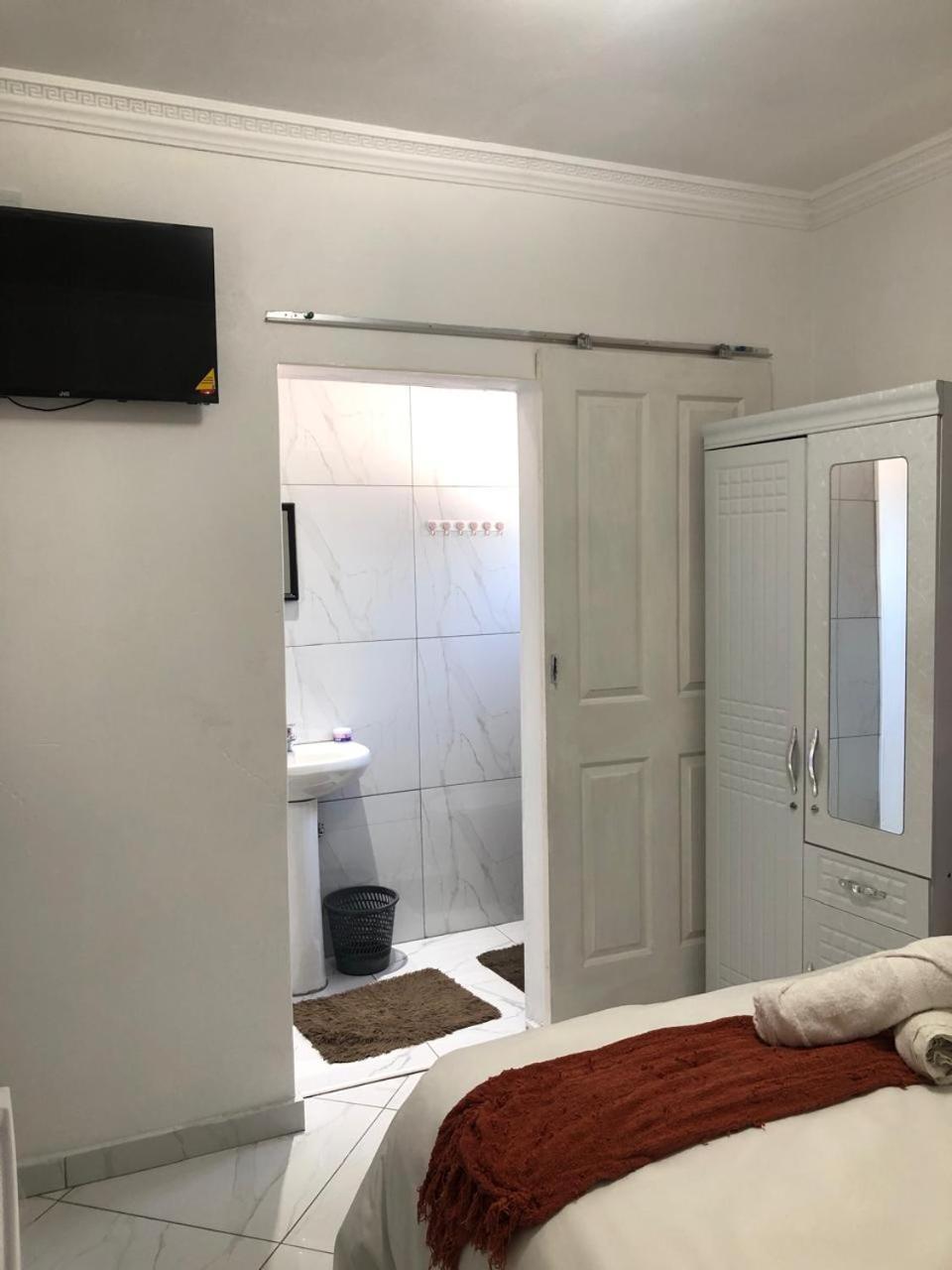 Jnc Lodge Richards Bay Kültér fotó