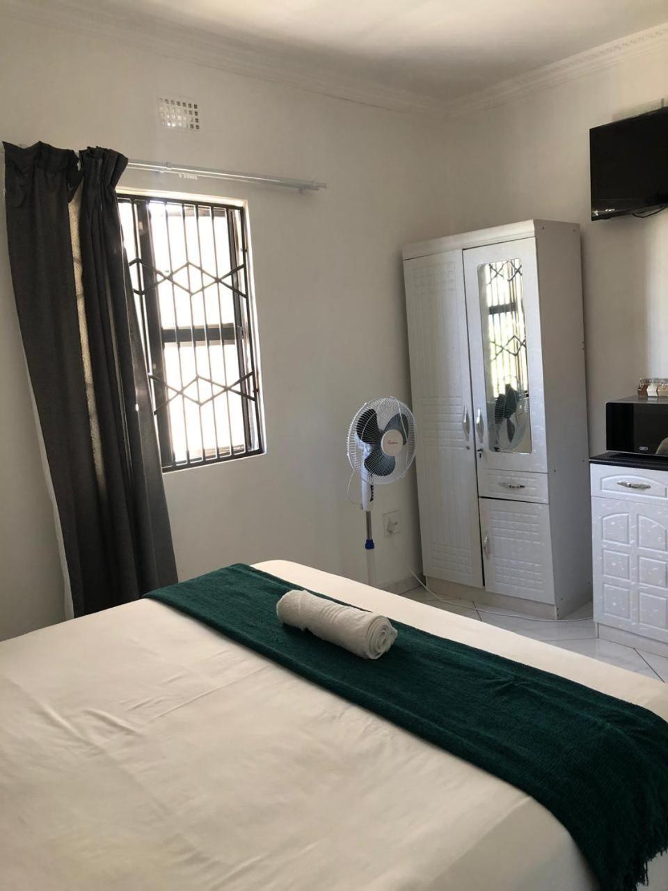 Jnc Lodge Richards Bay Kültér fotó